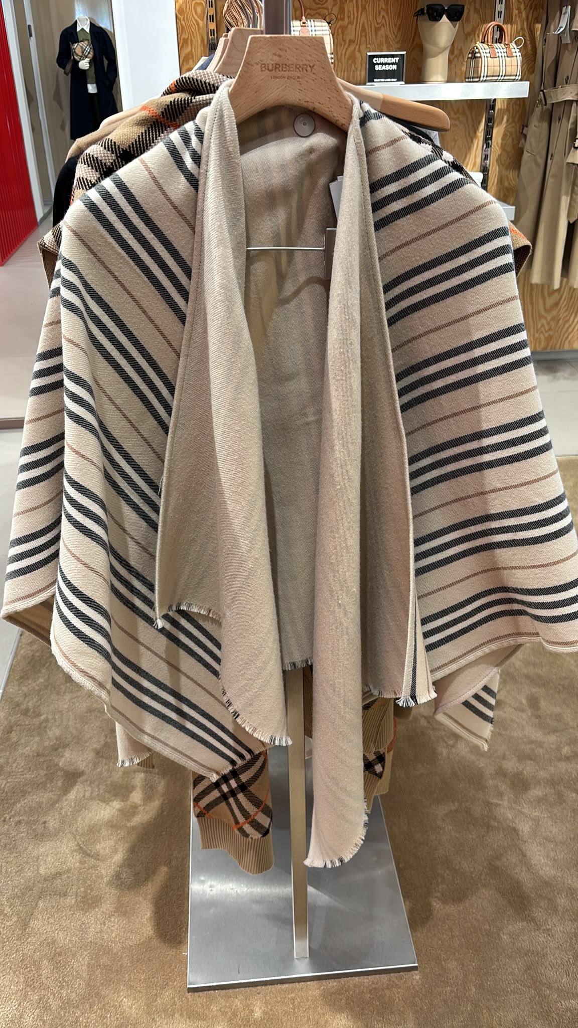 Capa Reversible. 100% Wool. Was