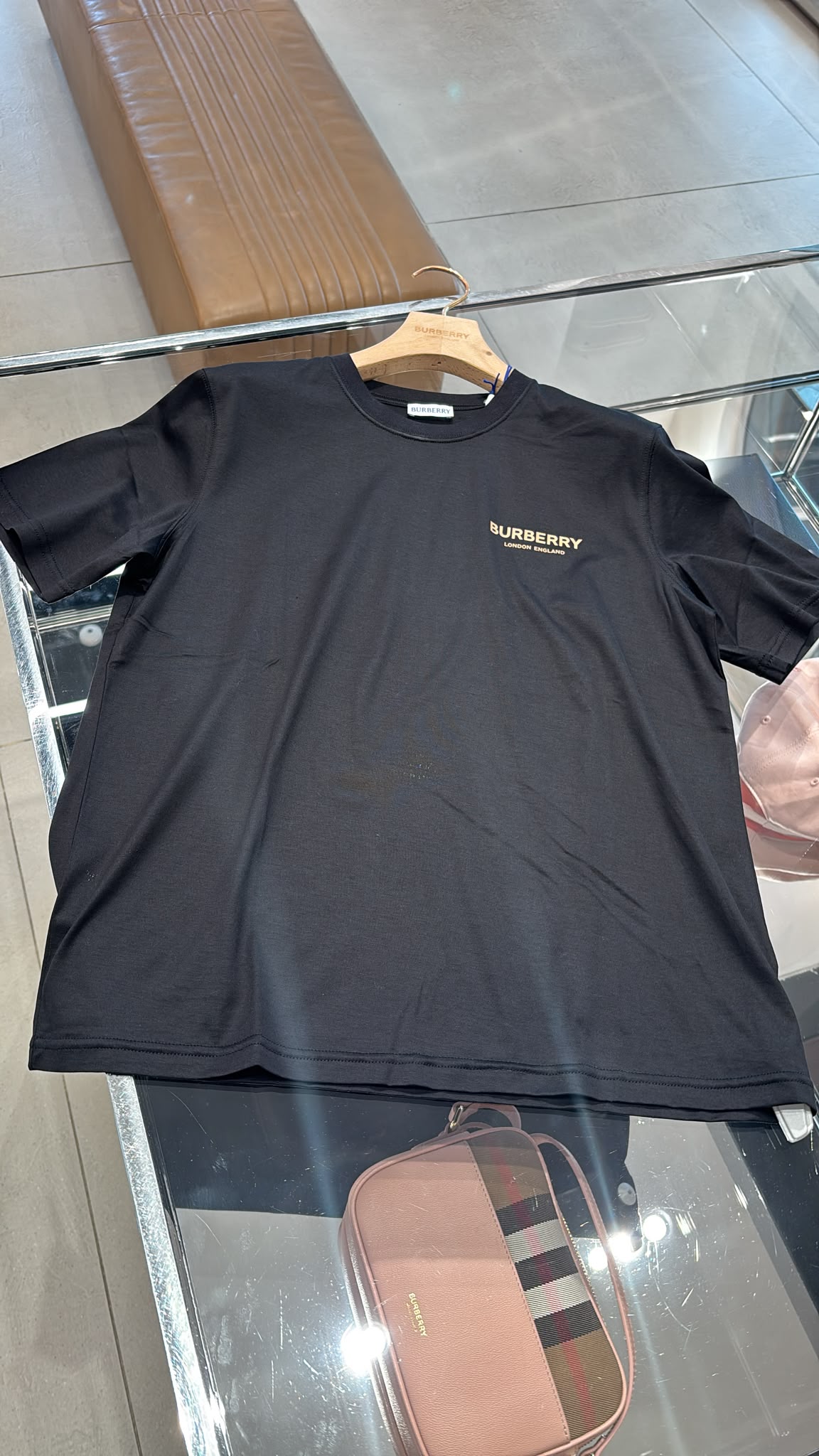 Camiseta Mujer negro. Was