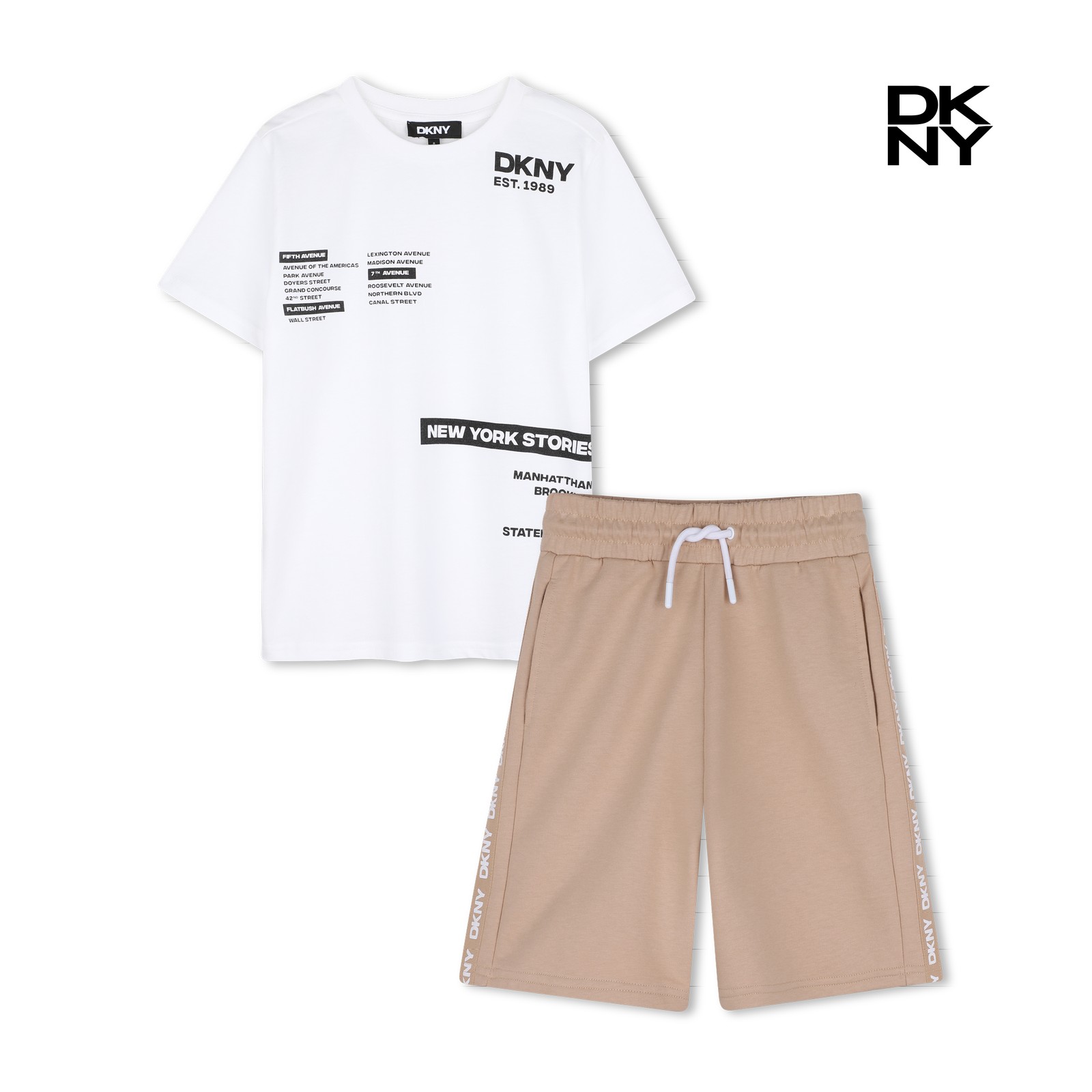 Conjunto de camiseta y bermudas arena