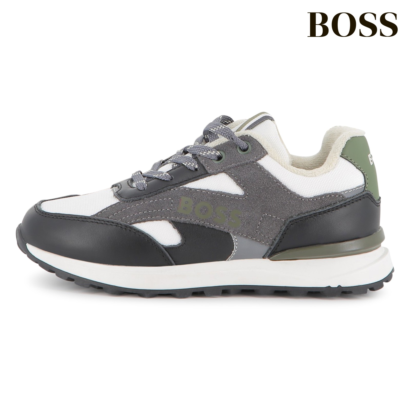 Zapatillas con cordones negro