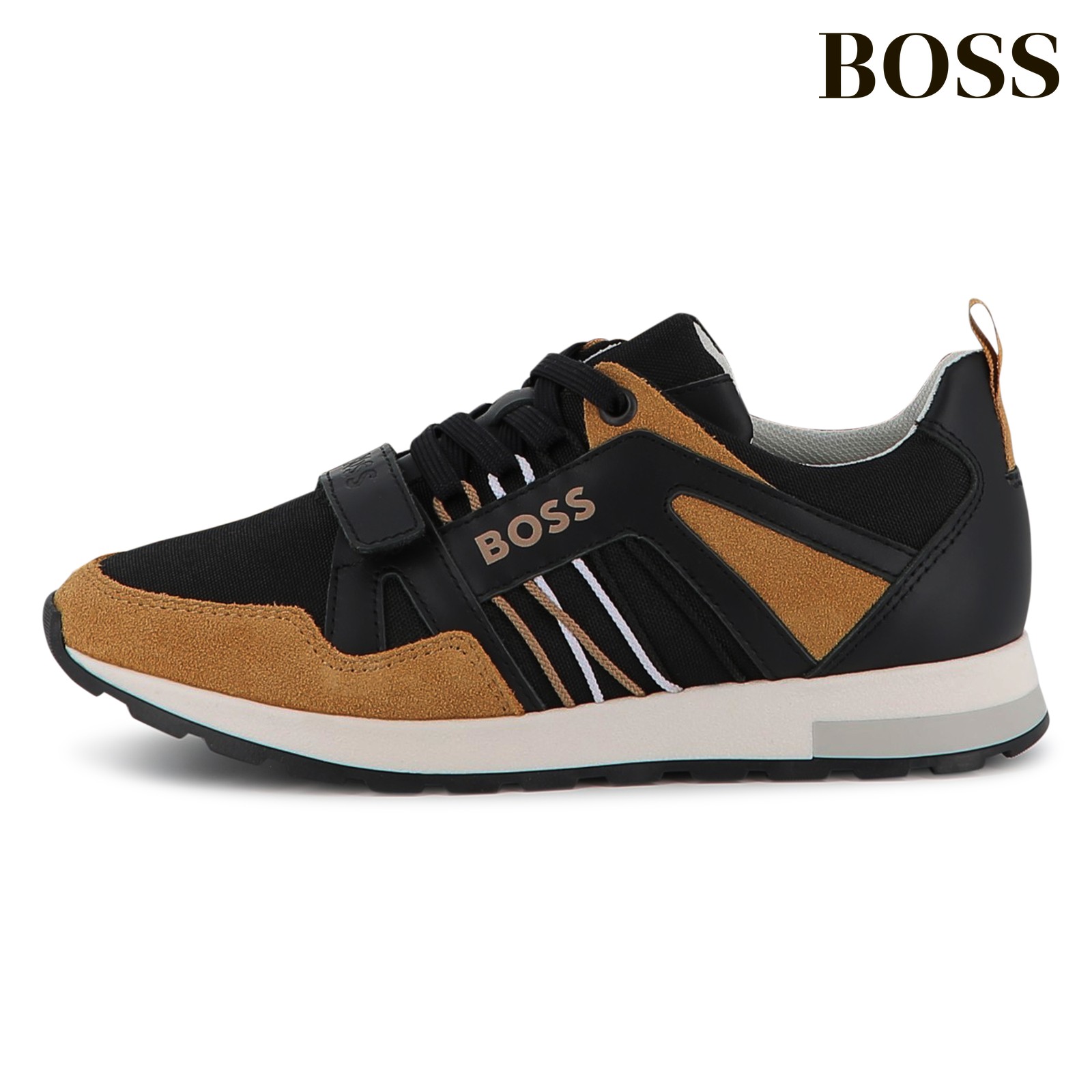 Zapatillas con cordones negro