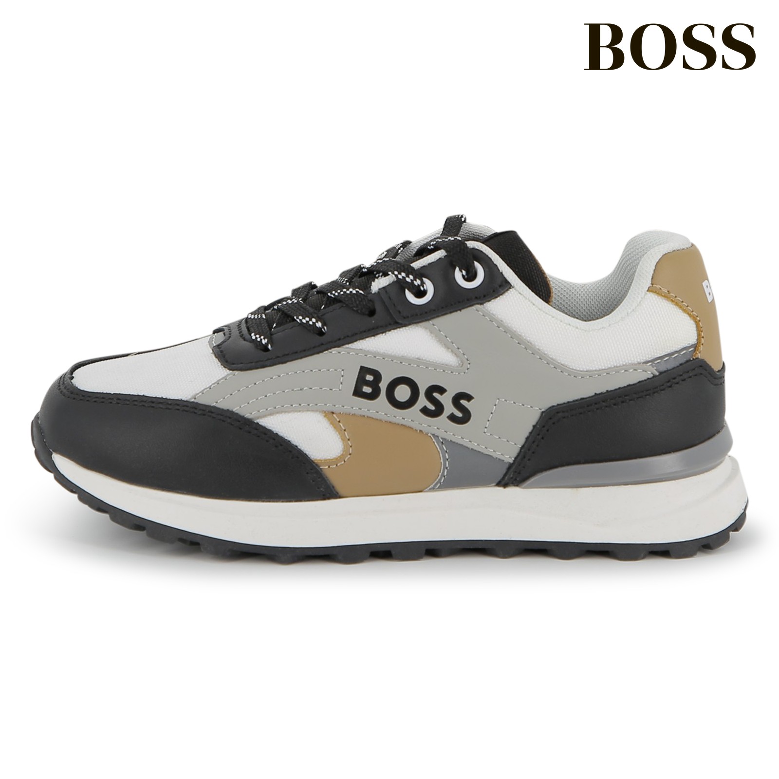 Zapatillas con cordones negro